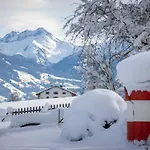 Gartenhotel Crystal Hotel 4*