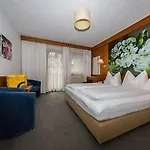 Gartenhotel Crystal 4* Fügen