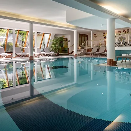 Gartenhotel Crystal فغن