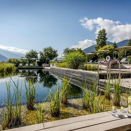 Gartenhotel Crystal 호텔 4*