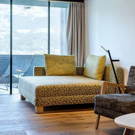 Gartenhotel Crystal Hotell