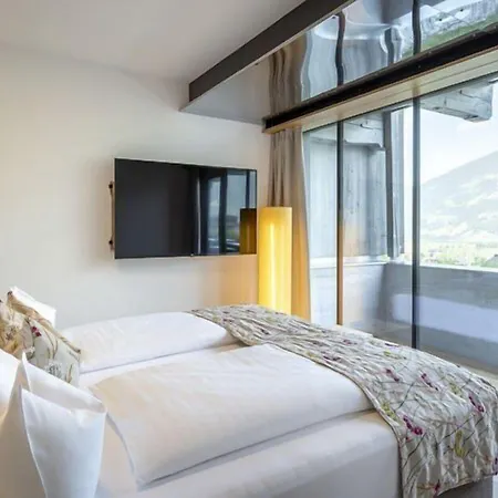 Hotell Gartenhotel Crystal