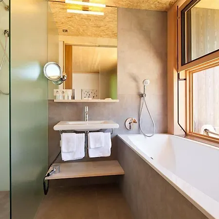 Gartenhotel Crystal - 4 Sterne Superior Fügen