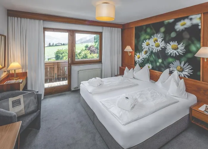 Hotel Gartenhotel Crystal 4*