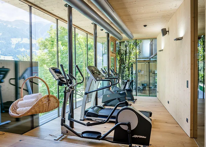 Gartenhotel Crystal Отель