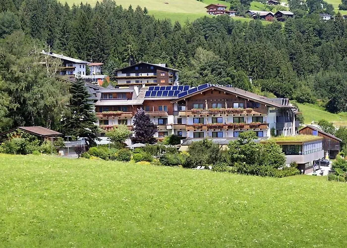 Hotell Gartenhotel Crystal 4*