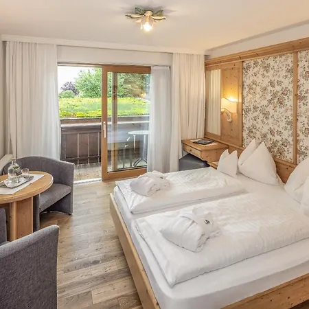 Gartenhotel Crystal Hotel Fügen