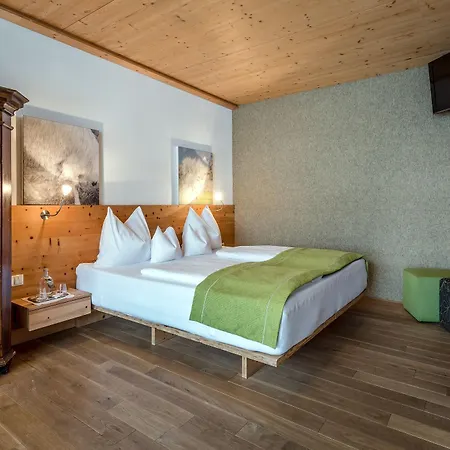 Gartenhotel Crystal 4*