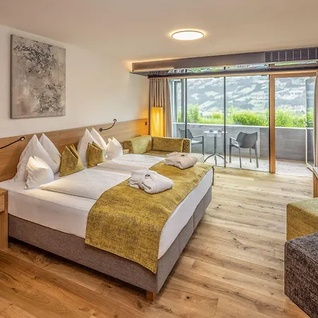 Hotel Gartenhotel Crystal - 4 Sterne Superior Fügen