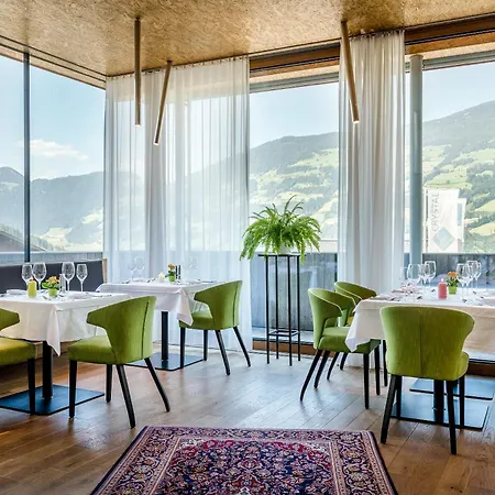 Gartenhotel Crystal