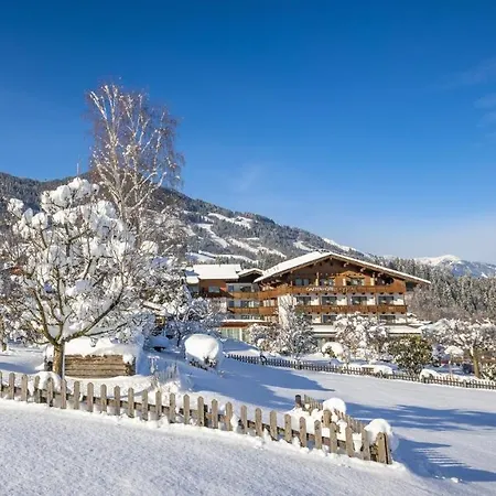 Gardenhotel Crystal Hotel Fuegen