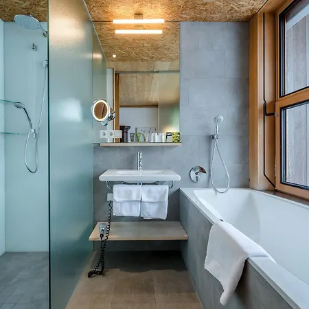 Gartenhotel Crystal Hotell