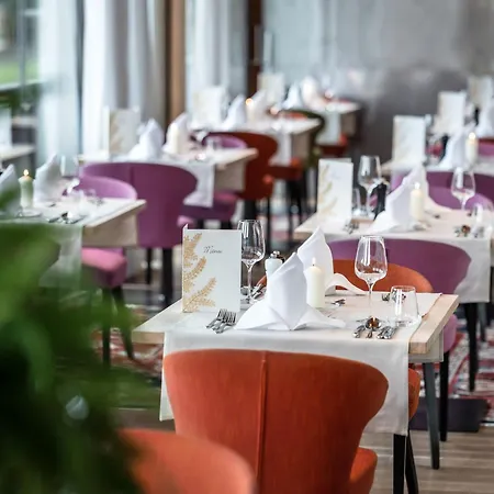 Hotel Gardenhotel Crystal Fuegen