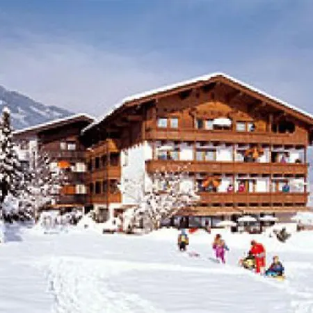 Hotell Gartenhotel Crystal 4*