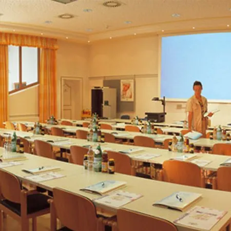Gardenhotel Crystal Fuegen