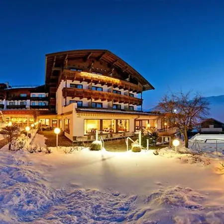 Hotel Gardenhotel Crystal Fuegen