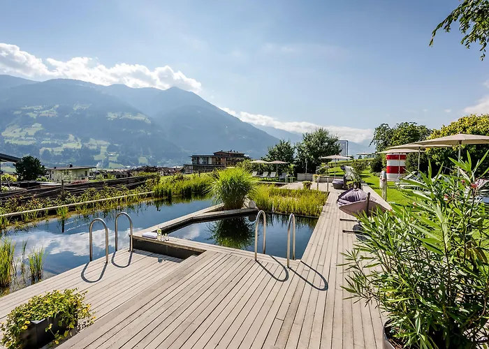 Hotel Gartenhotel Crystal Fuegen